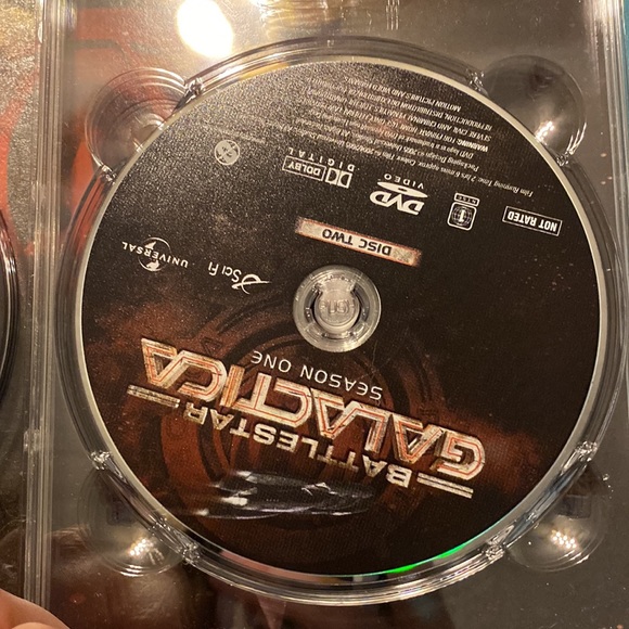 Battlestar Galactica - Season 1 (DVD, 2005) - Picture 7 of 9